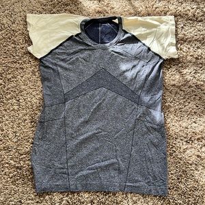 Oiselle top